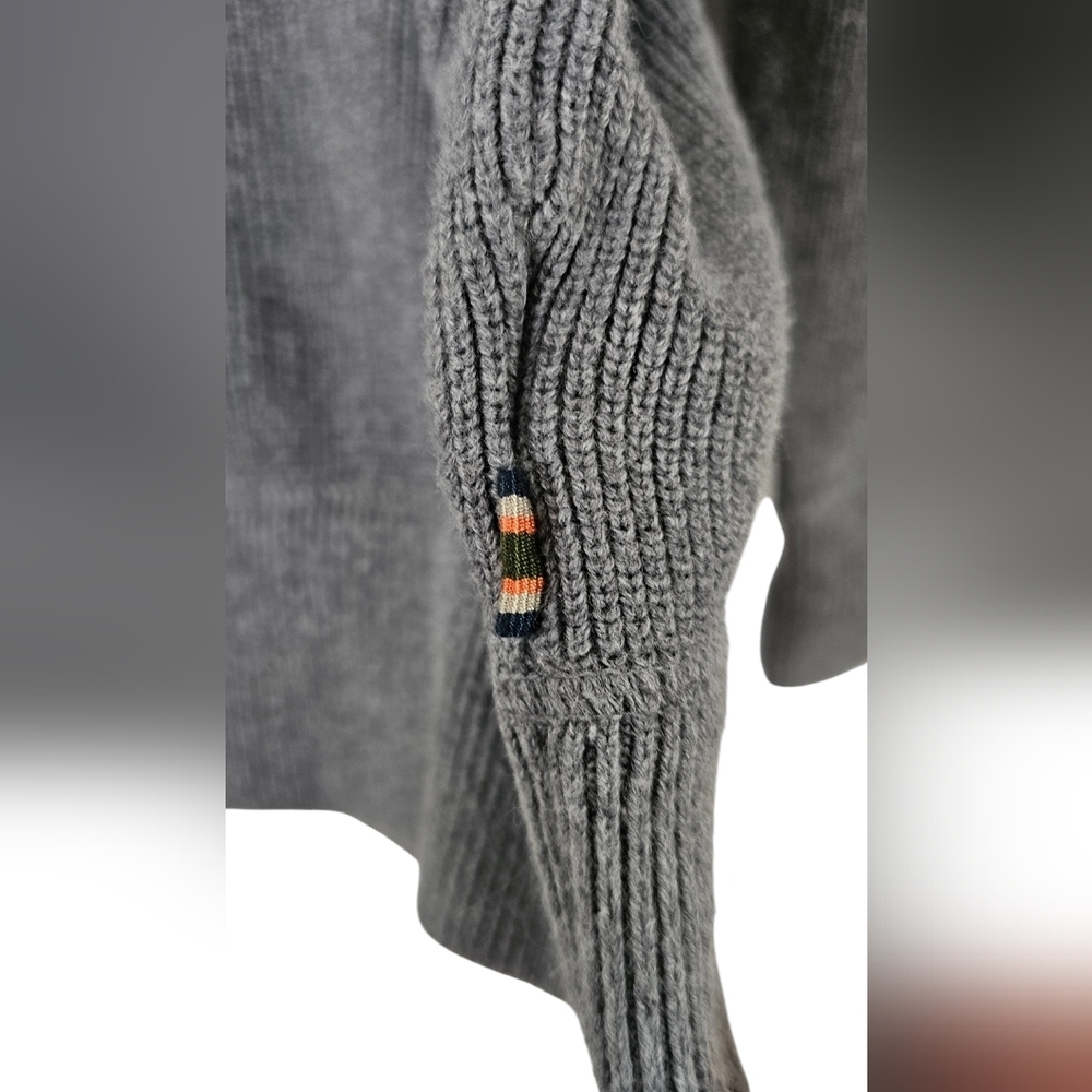 Eddie Bauer - Men's 100% Cotton Gray Sweater Navy Blue Hem 2- Buttons - Picture 4 of 8